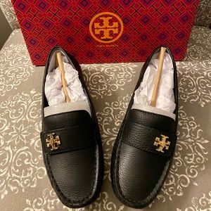 New in Box Tory Burch Kira Driver flat
